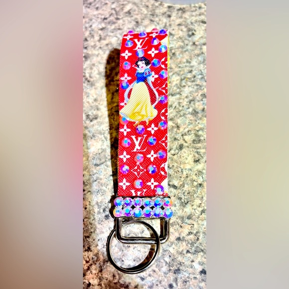 Handmade Snow White Bedazzled Key Fob - Picture 5 of 6